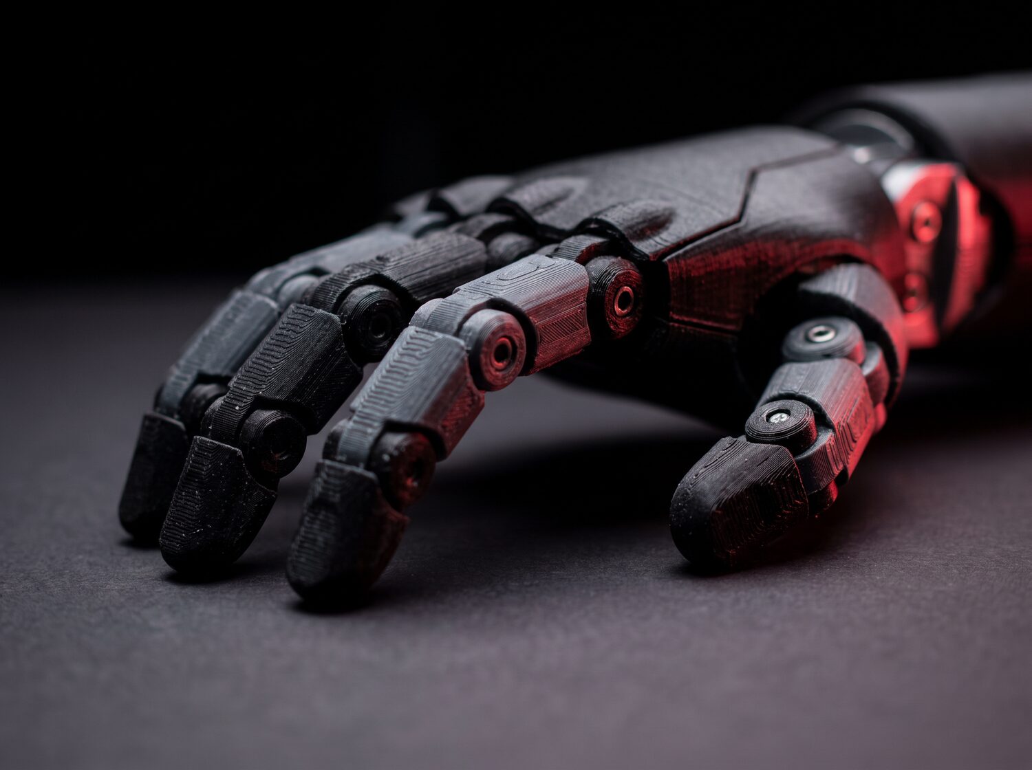 Articulated robotic hand